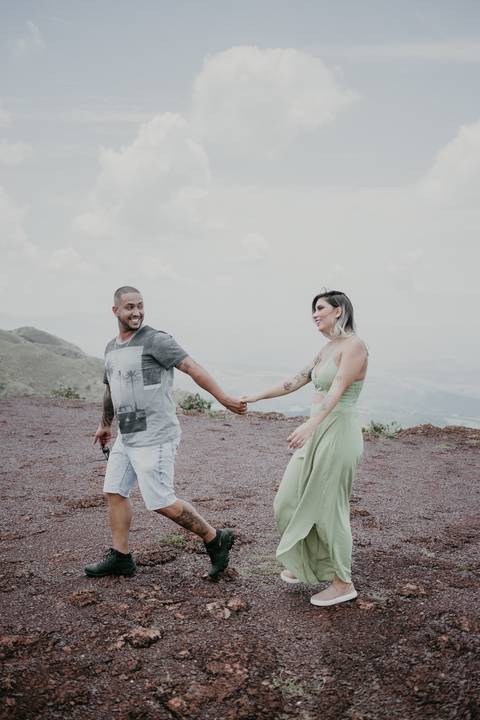 Ensaio casal da Debora e do Rafael no parque estadual serra do rola moça | Pin Fotografia -'