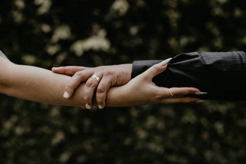 Ensaio casal da Debora e do Rafael no parque estadual serra do rola moça | Pin Fotografia -'