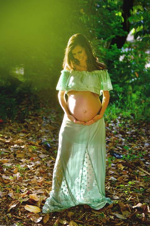 Ensaio de gestante e família em goldenhour no parque em Salvador'