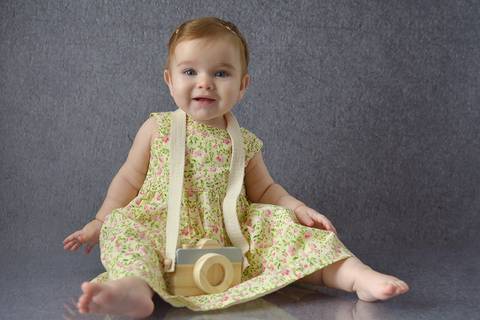 Imagem colorida da Bianca posando para Tyrol'