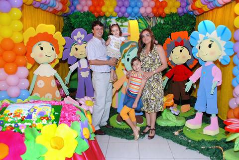 Imagem colorida - Ma Clara 2 e Luísa 8, set 2008'