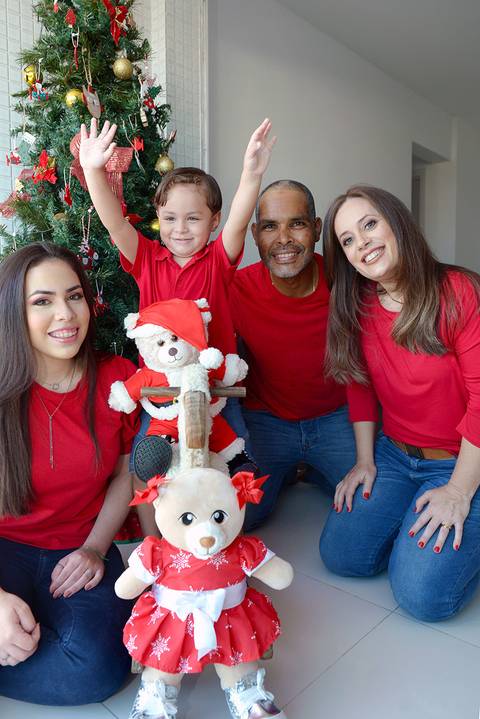 Sessão de fotos do Natal em família na casa'