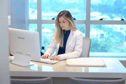 DRA ELISA AIRES MÉDICA ENDOCRINOLOGISTA TÍTULO DE ESPECIALISTA PELA SBEM
MESTRANDA UFBA it | INSTITUTO INTEGRADO ENDO E CIRURGIA'