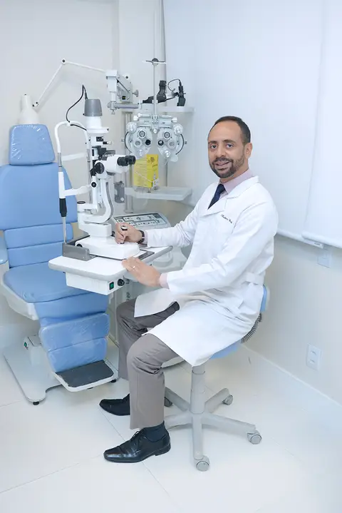 Dr Harlem - oftalmo - Clínica ProVer, @dr.harlemcarvalho, Salvador - Bahia'