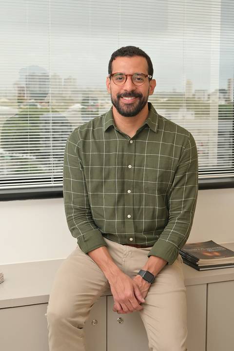 Dr Uri Ramos- Cirurgião de Cabeça e Pescoço'