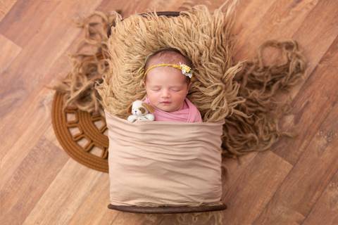Fotografia de recém nascido (newborn) em Taubaté'
