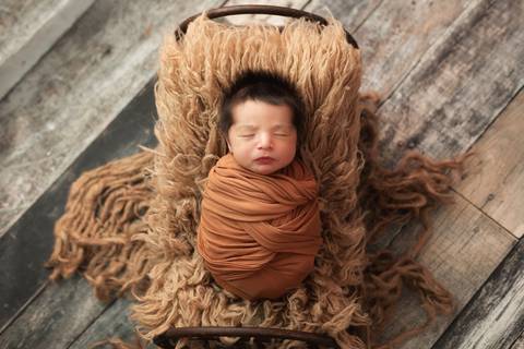 Fotografia de recém nascido (newborn) em Taubaté'