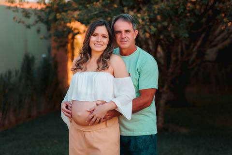 Fotografia de gestantes em estúdio e externa em Taubaté / SP'