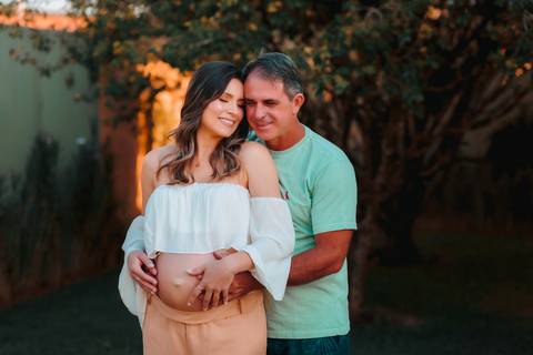 Fotografia de gestantes em estúdio e externa em Taubaté / SP'