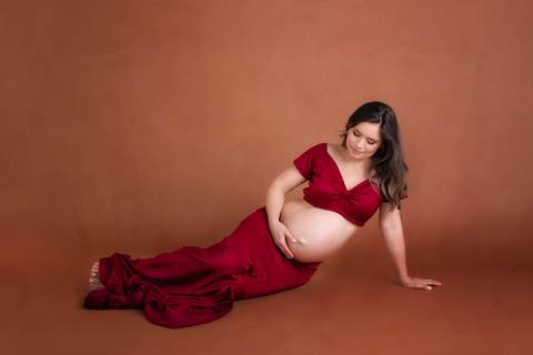 Fotografia de gestantes em estúdio e externa em Taubaté / SP'