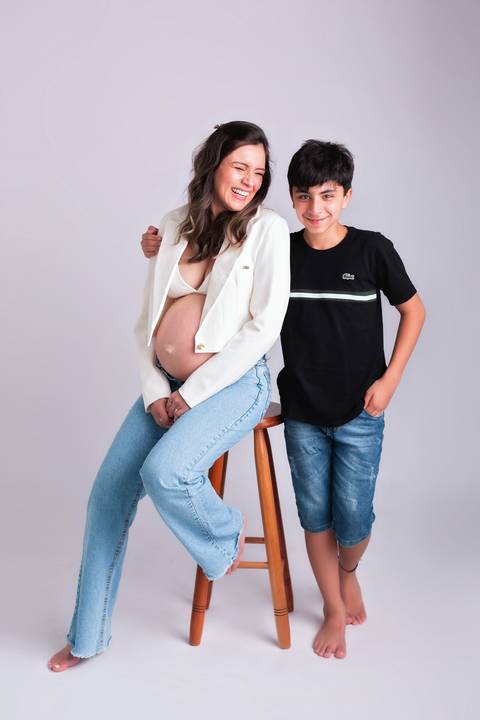 Fotografia de gestantes em estúdio e externa em Taubaté / SP'