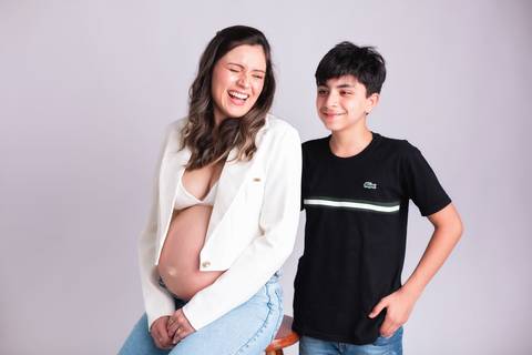 Fotografia de gestantes em estúdio e externa em Taubaté / SP'