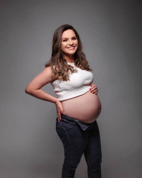 Fotografia de gestantes em estúdio e externa em Taubaté / SP'