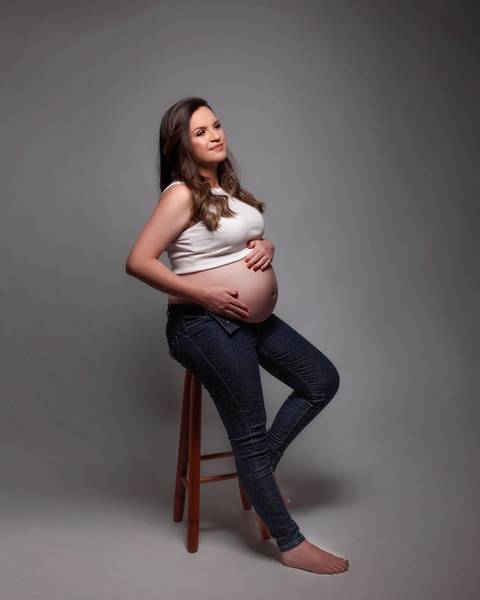 Fotografia de gestantes em estúdio e externa em Taubaté / SP'