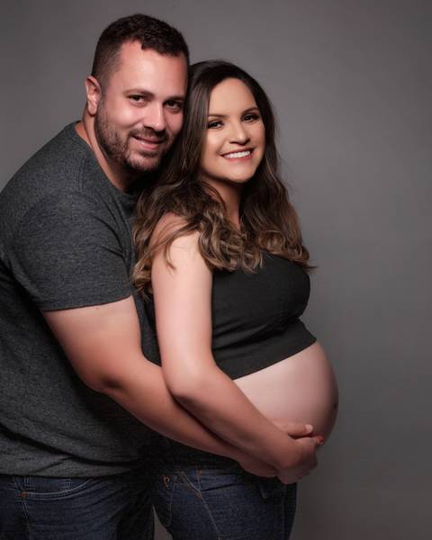 Fotografia de gestantes em estúdio e externa em Taubaté / SP'