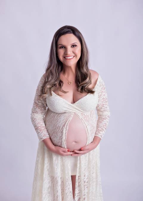 Fotografia de gestantes em estúdio e externa em Taubaté / SP'