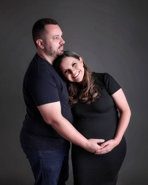 Fotografia de gestantes em estúdio e externa em Taubaté / SP'