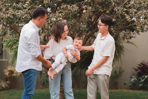 Fotografia de Família em estúdio ou externa em Taubaté/SP'