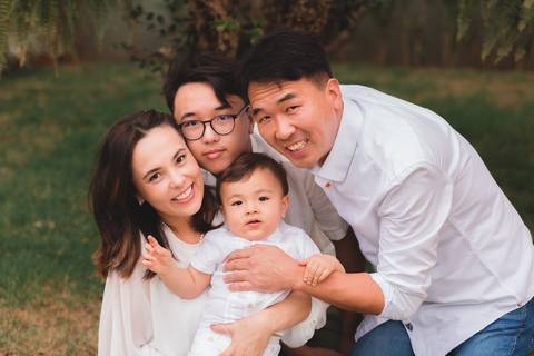 Fotografia de Família em estúdio ou externa em Taubaté/SP'