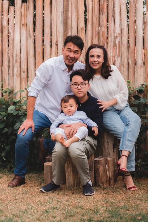 Fotografia de Família em estúdio ou externa em Taubaté/SP'