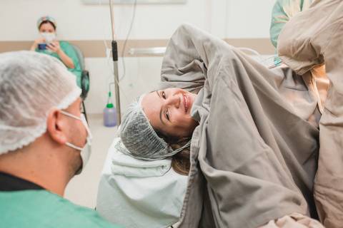 fotografia infantil gestante parto cesariana criança newborn hospital taubaté 10 de julho pinda maternidade centro cirurgico'