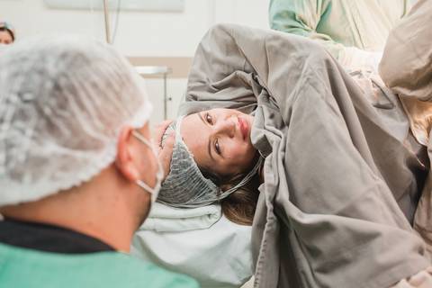 fotografia infantil gestante parto cesariana criança newborn hospital taubaté 10 de julho pinda maternidade centro cirurgico'