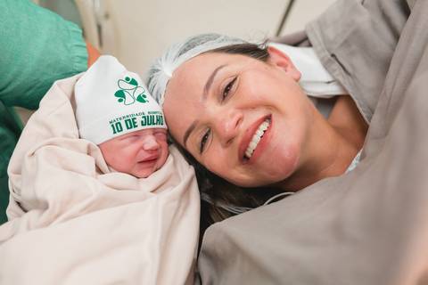 fotografia infantil gestante parto cesariana criança newborn hospital taubaté 10 de julho pinda maternidade centro cirurgico'