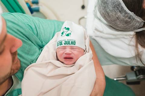 fotografia infantil gestante parto cesariana criança newborn hospital taubaté 10 de julho pinda maternidade centro cirurgico'