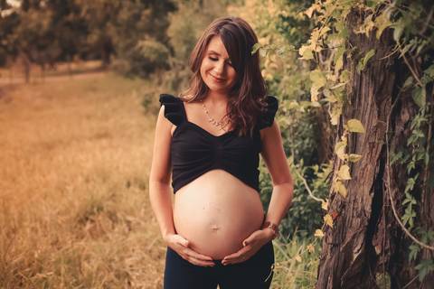 Sessão de fotos de gestante externa | Fotografia de Gestante | Taubaté/SP | Corujice Fotografia'