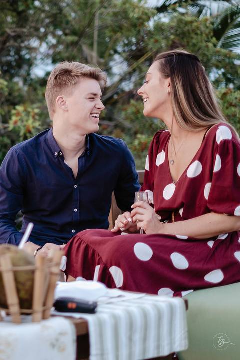 fotografia de noivado na ponta dos Ganchos Resort, em Governador Celso Ramos'