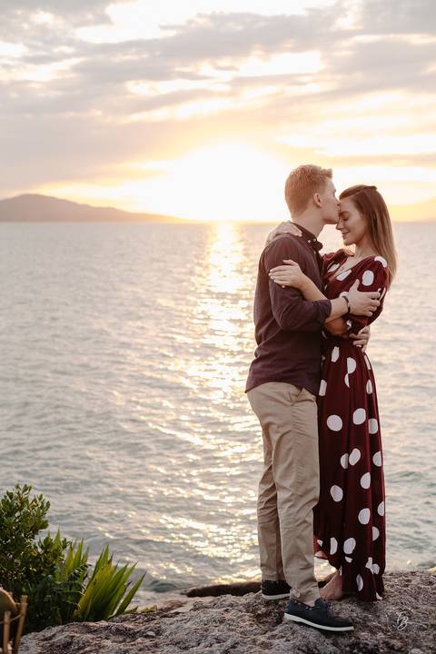 fotografia de noivado na ponta dos Ganchos Resort, em Governador Celso Ramos'