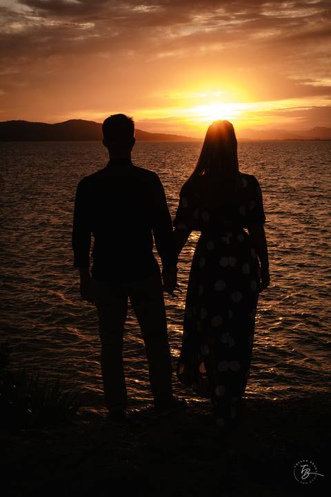 fotografia de noivado na ponta dos Ganchos Resort, em Governador Celso Ramos'