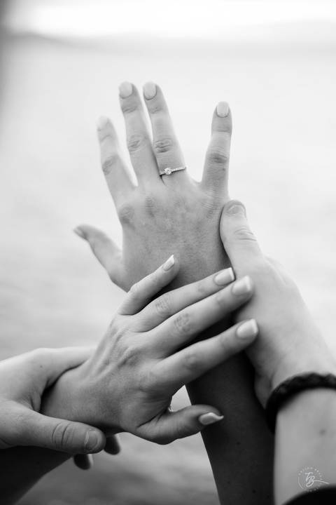 fotografia de noivado na ponta dos Ganchos Resort, em Governador Celso Ramos'