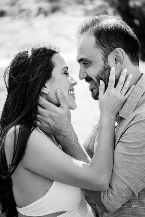 casamento intimista, ao ar livre, do Leandro e da Shai, no sitío da família, na Pinheira em Palhoça/SC. Fotos por Thiago Braga fotografia. '