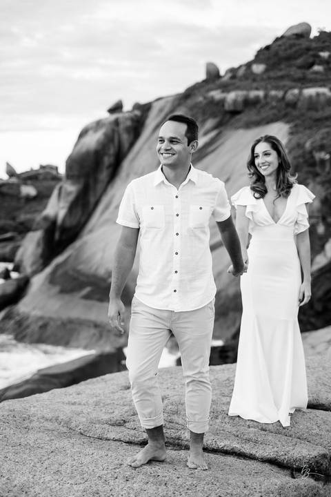 ensaio pré-casamento no amanhecer, na praia e trilha do Gravatá em Florianópolis. Por Thiago Braga '