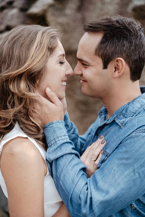 ensaio pré-casamento no amanhecer, na praia e trilha do Gravatá em Florianópolis. Por Thiago Braga '