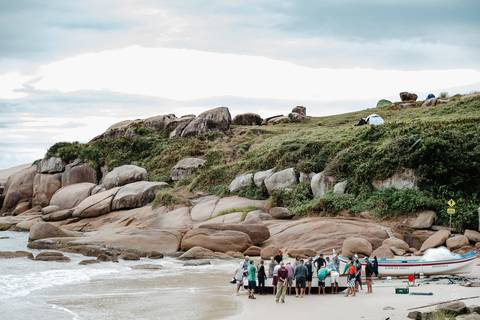 ensaio pré-casamento no amanhecer, na praia e trilha do Gravatá em Florianópolis. Por Thiago Braga '