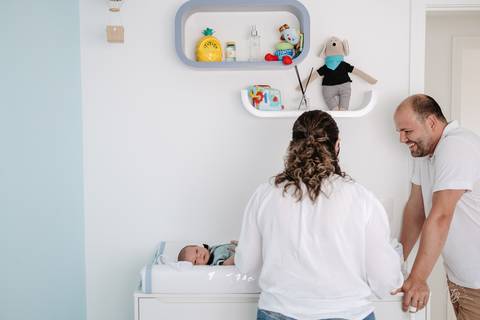 Ensaio de primeiros dias do bebê em casa. Sessão documental de fotos do primeiro mês do Isaac por Thiago Braga.'