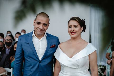 Casamento de Aline e Diogo, em um fim de tarde na lagoa da Conceição, no Indaiá eventos. Fotografia por Thiago Braga. '