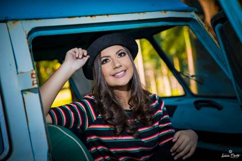 Retrato feminino com chapéu '