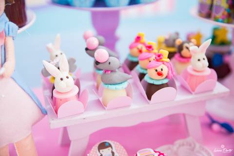 Docinhos decorados circo rosa'