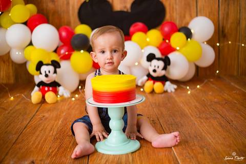 Bolo de smash the cake do Mickey'