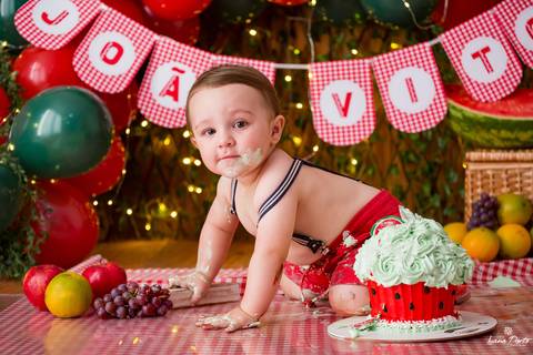 Bolo em formato de melancia'