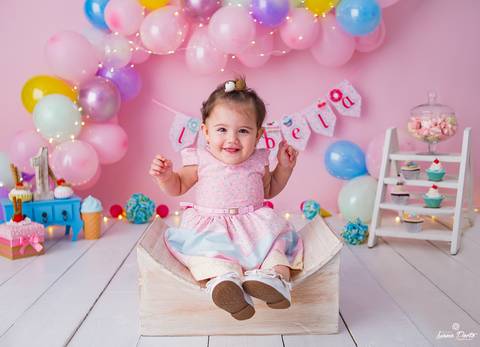 Cenário de confeitaria para smash the cake'