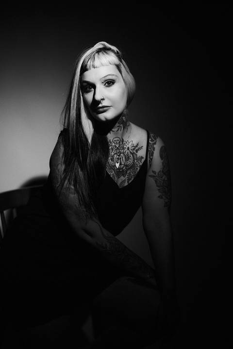 Ensaio-feminino-noir-preto-e-branco-estilo-beleza-fashion-estudio-studio'