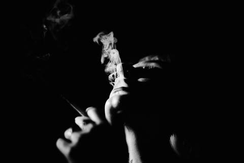 Ensaio-feminino-noir-preto-e-branco-estilo-beleza-fashion-estudio-studio'