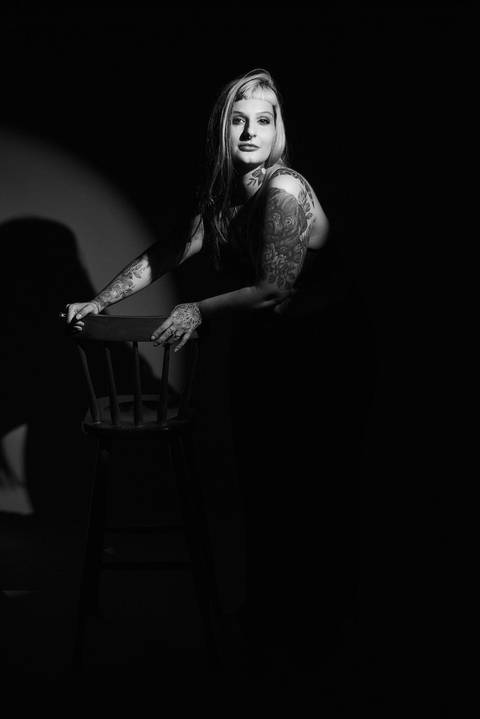 Ensaio-feminino-noir-preto-e-branco-estilo-beleza-fashion-estudio-studio'