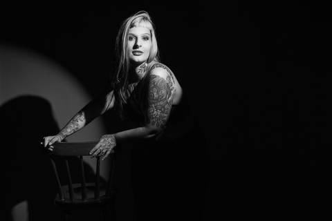 Ensaio-feminino-noir-preto-e-branco-estilo-beleza-fashion-estudio-studio'