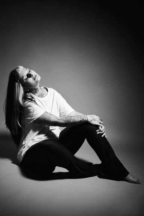 Ensaio-feminino-noir-preto-e-branco-estilo-beleza-fashion-estudio-studio'