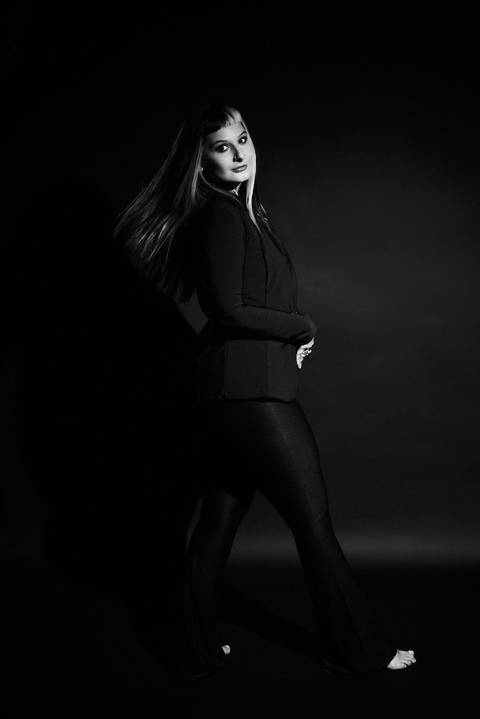 Ensaio-feminino-noir-preto-e-branco-estilo-beleza-fashion-estudio-studio'